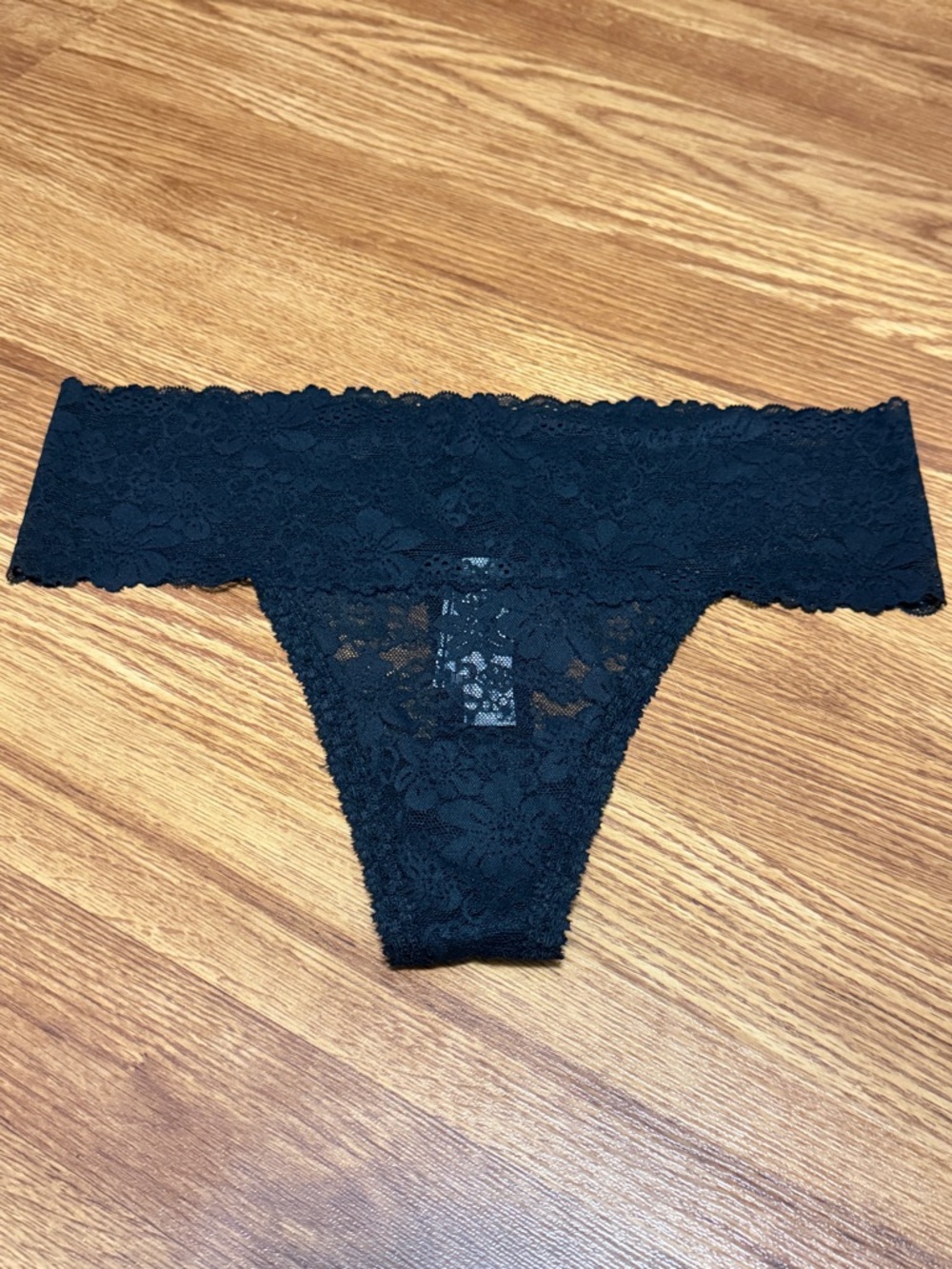 Victoria’s Secret PINK Thong Panty NWT Size L